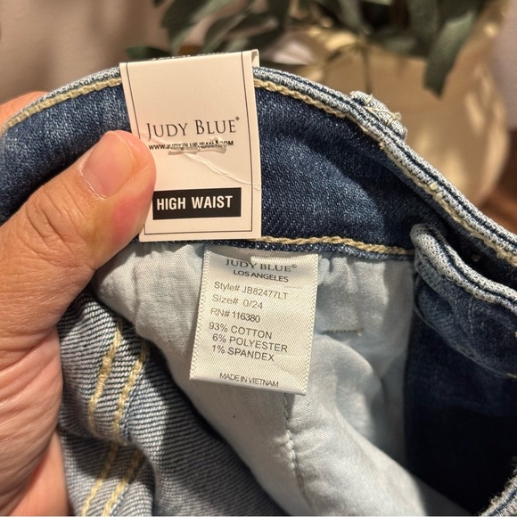 Judy Blue Size 0 In The Morning Button Fly Cropped Wide Leg Jeans Comfort NWT - Picture 6 of 7
